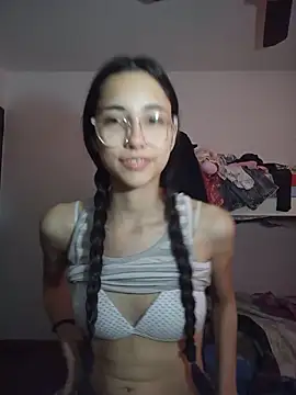 isaaabelaaa online show from April 16, 2026, 11:55 am