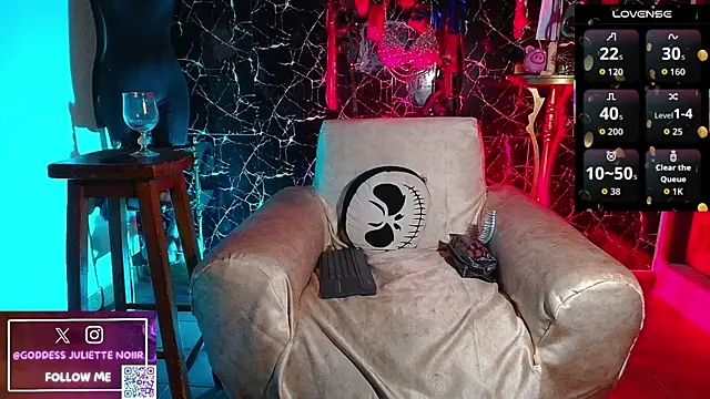GoddessJulietteNoiir online show from May 11, 2026, 10:43 am
