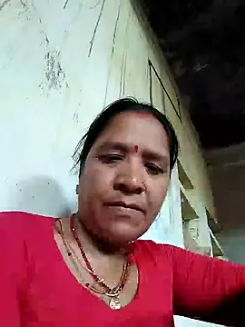 Snapshot of Loomaraj chatting on June 14, 2026, 2:24 am Loomaraj online show from June 14, 2026, 2:24 am