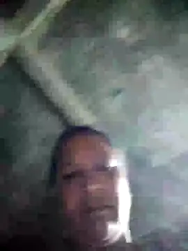 Snapshot of Loomaraj chatting on July 16, 2026, 10:16 pm Loomaraj online show from July 16, 2026, 10:16 pm