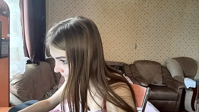 Snapshot of Babysmall_girl chatting on February 8, 2026, 11:46 am Babysmall girl online show from February 8, 2026, 11:46 am