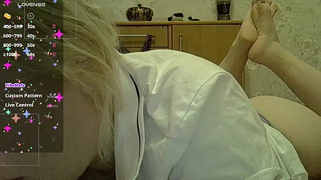 CurvyWild Lady30 online show from March 10, 2026, 10:37 pm