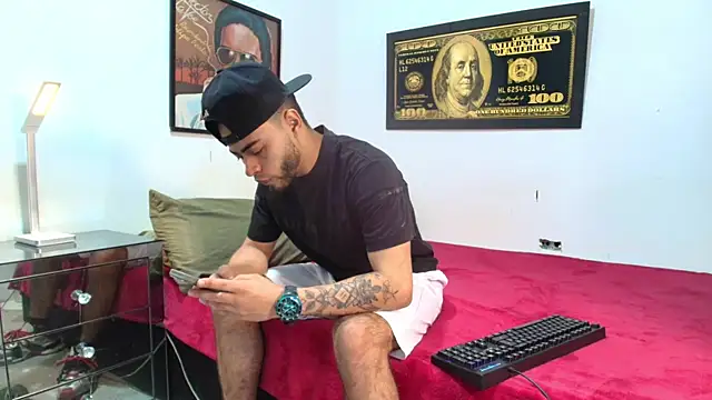 Xanderstone00 online show from April 10, 2026, 1:11 am