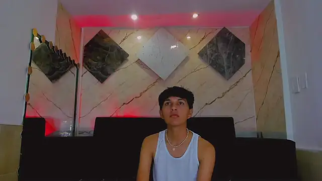 Snapshot of Isaak_26 chatting on February 17, 2026, 7:31 pm Isaak 26 online show from February 17, 2026, 7:31 pm