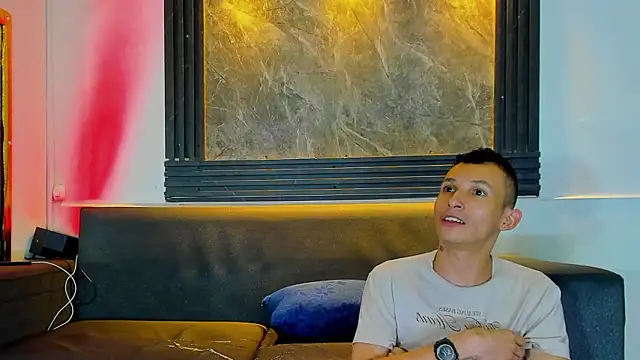 Snapshot of Isaak_26 chatting on February 28, 2026, 8:21 pm Isaak 26 online show from February 28, 2026, 8:21 pm