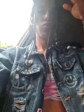 Snapshot of Alannys19 chatting on March 21, 2026, 5:05 pm Alannys19 online show from March 21, 2026, 5:05 pm