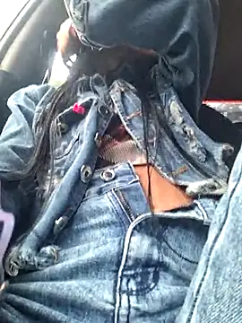 Snapshot of Alannys19 chatting on March 28, 2026, 5:45 pm Alannys19 online show from March 28, 2026, 5:45 pm