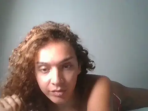 4petitosa  online show from February 8, 2026, 5:49 pm