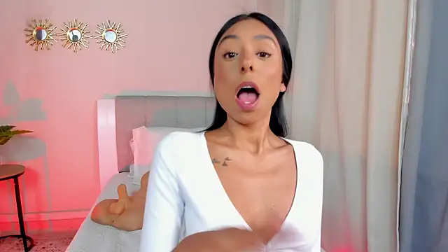 antonela-bella online show from April 6, 2026, 2:40 pm