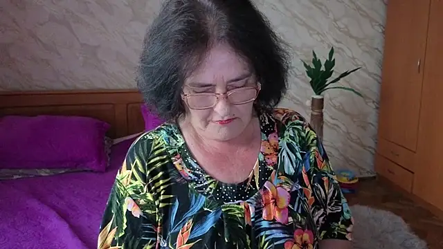 xMaryxAnne online show from June 11, 2026, 1:42 pm