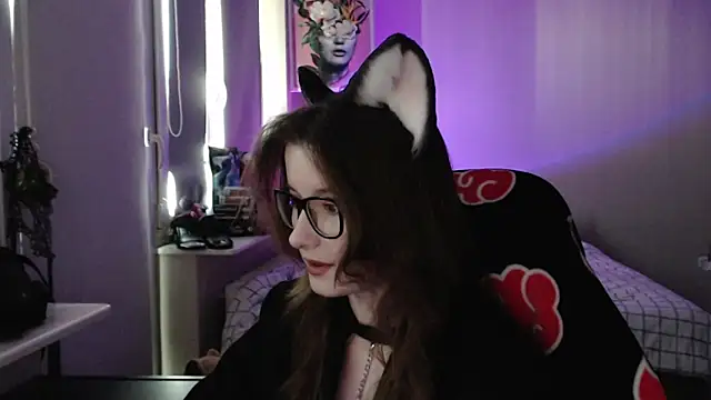 Snapshot of LunaXcherry chatting on April 23, 2026, 4:53 pm LunaXcherry online show from April 23, 2026, 4:53 pm