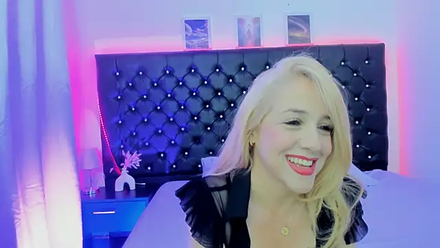 CrystalRose 40 online show from February 9, 2026, 8:13 pm