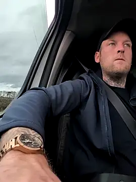 Snapshot of dave32000 chatting on February 26, 2026, 12:59 pm dave32000 online show from February 26, 2026, 12:59 pm