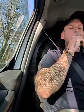 Snapshot of dave32000 chatting on March 4, 2026, 11:38 am dave32000 online show from March 4, 2026, 11:38 am