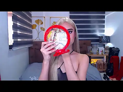 JuicyCockThea online show from April 12, 2026, 2:16 am