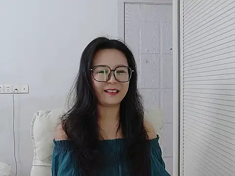 Snapshot of yunchui0101 chatting on February 11, 2026, 6:51 am yunchui0101 online show from February 11, 2026, 6:51 am