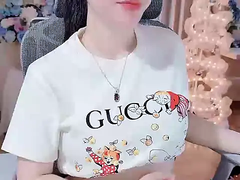 Agnelyn    online show from July 6, 2026, 11:40 am
