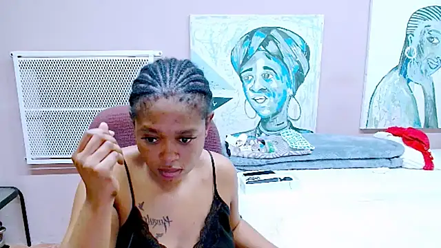 TyraHotxxx online show from May 15, 2026, 1:12 am