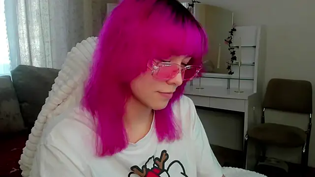 Snapshot of EmilyTrase chatting on May 11, 2026, 1:11 am EmilyTrase online show from May 11, 2026, 1:11 am