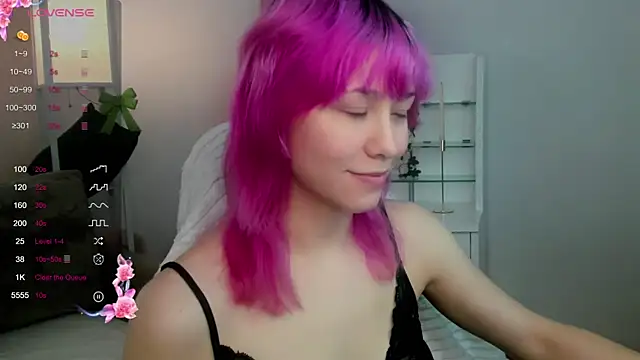 Snapshot of EmilyTrase chatting on May 20, 2026, 1:12 am EmilyTrase online show from May 20, 2026, 1:12 am