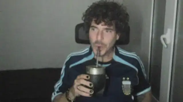 Snapshot of joaquin420_hot chatting on February 12, 2026, 4:18 am joaquin420 hot online show from February 12, 2026, 4:18 am