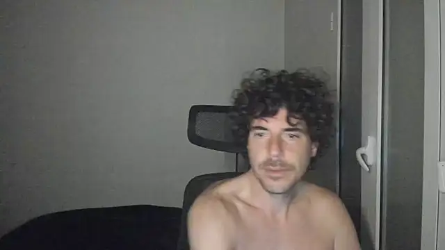 Snapshot of joaquin420_hot chatting on February 27, 2026, 6:13 am joaquin420 hot online show from February 27, 2026, 6:13 am