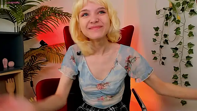 Snapshot of wow_angel chatting on March 2, 2026, 5:52 am wow angel online show from March 2, 2026, 5:52 am