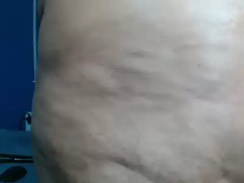 Snapshot of Sweet-Bella17 chatting on February 12, 2026, 12:49 am Sweet-Bella17 online show from February 12, 2026, 12:49 am