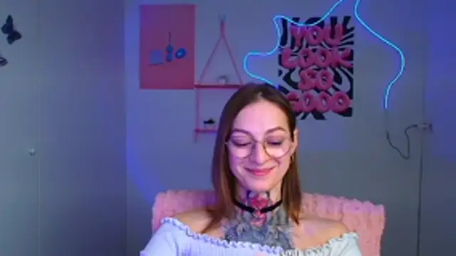 Esmi Winter online show from February 20, 2026, 6:37 am