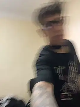 Femboysissy1919 online show from April 7, 2026, 2:17 pm