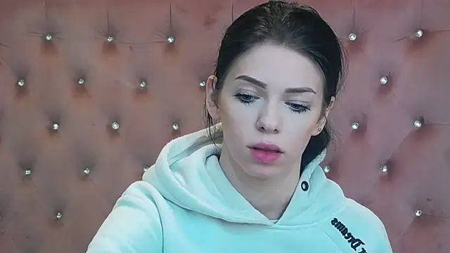 Snapshot of PeachyElla26 chatting on February 20, 2026, 10:38 am PeachyElla26 online show from February 20, 2026, 10:38 am