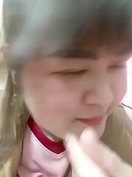 Snapshot of Kee-kimlee chatting on February 12, 2026, 4:29 am Kee-kimlee online show from February 12, 2026, 4:29 am