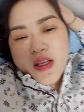 Kee-kimlee online show from May 12, 2026, 2:14 pm
