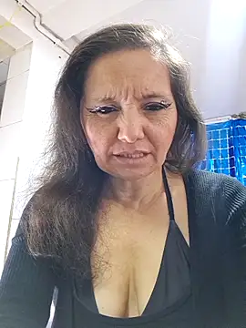 Snapshot of Alexamontiel_ chatting on April 1, 2026, 3:42 pm Alexamontiel online show from April 1, 2026, 3:42 pm