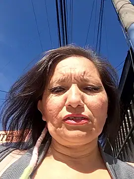 Snapshot of Alexamontiel_ chatting on April 8, 2026, 8:20 pm Alexamontiel online show from April 8, 2026, 8:20 pm