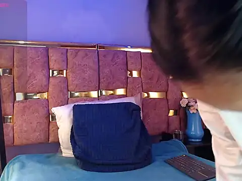  angela45cute online show from February 19, 2026, 11:50 am