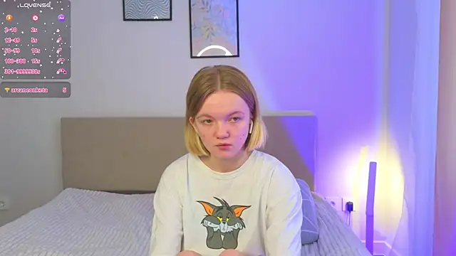 Snapshot of StellaBunny chatting on February 22, 2026, 5:19 am StellaBunny online show from February 22, 2026, 5:19 am