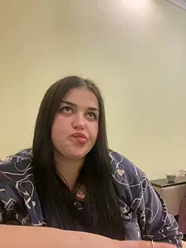 Snapshot of MilaKis chatting on February 11, 2026, 8:14 pm MilaKis online show from February 11, 2026, 8:14 pm