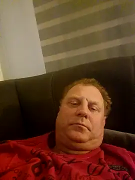 Snapshot of Demik71 chatting on February 19, 2026, 8:05 pm Demik71 online show from February 19, 2026, 8:05 pm