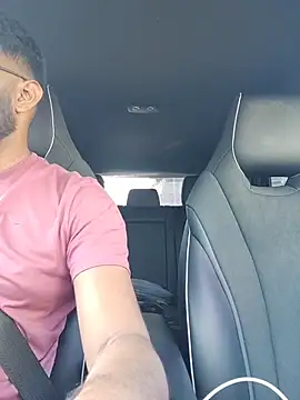 Snapshot of shineboy28 chatting on February 22, 2026, 9:52 am shineboy28 online show from February 22, 2026, 9:52 am