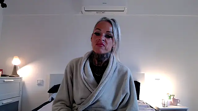 Sophie-Logan-Ink online show from April 13, 2026, 4:45 pm