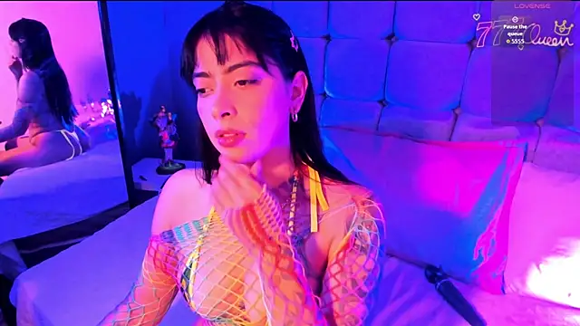 Blue Aura  online show from May 12, 2026, 10:29 pm