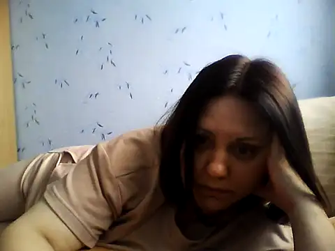 LockyCharm111 online show from April 10, 2026, 7:46 am