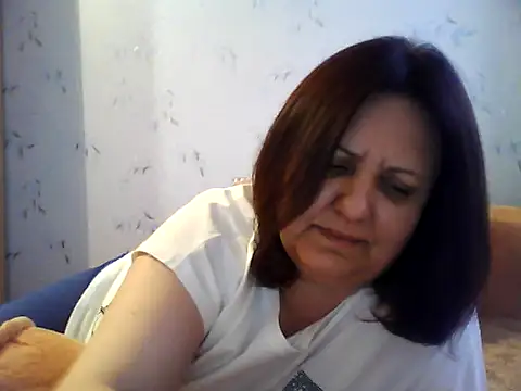 LockyCharm111 online show from June 8, 2026, 5:57 pm