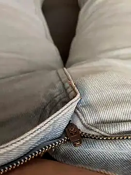 Snapshot of anitamadrid chatting on February 28, 2026, 2:51 pm anitamadrid online show from February 28, 2026, 2:51 pm