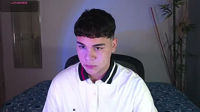 eithan jonnes online show from February 26, 2026, 7:57 pm