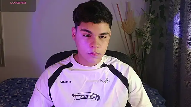 eithan jonnes online show from March 8, 2026, 6:34 pm