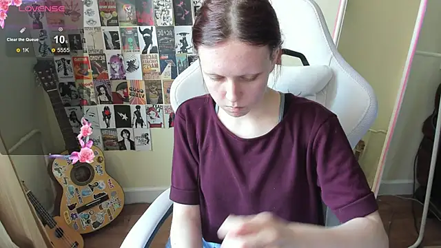 NikolFlostt online show from April 9, 2026, 6:19 am