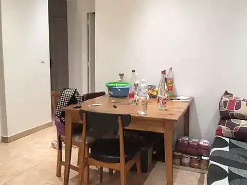 Zerllie online show from April 15, 2026, 9:04 pm