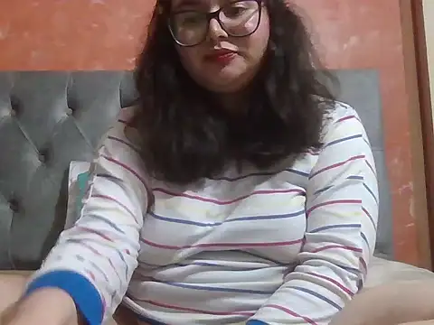 DearestKittyKat online show from February 16, 2026, 4:19 am